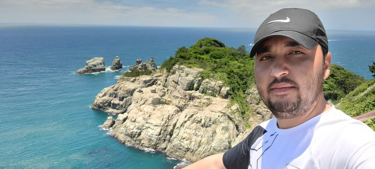  20434673  Fayoz, 34 ,    Pusan