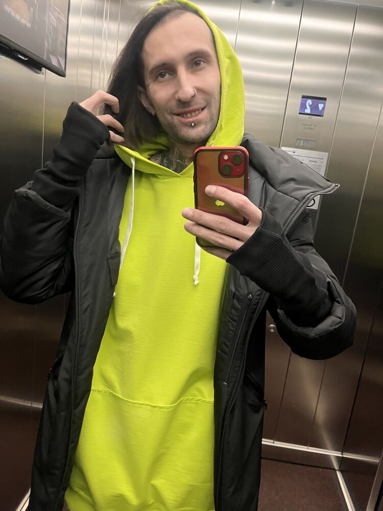  54821053  , 33 ,    -