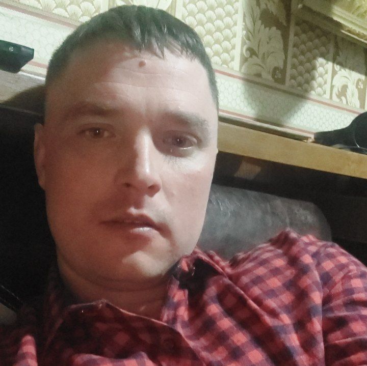  27319993  Vitalik, 36 ,    