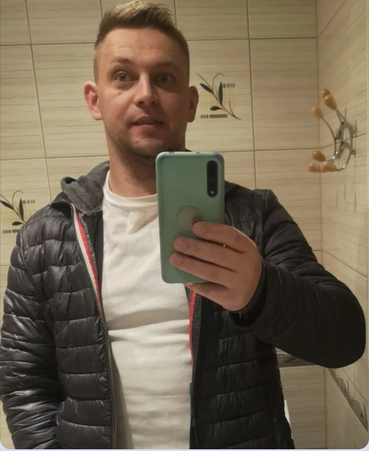  44305553  Richy, 39 ,    