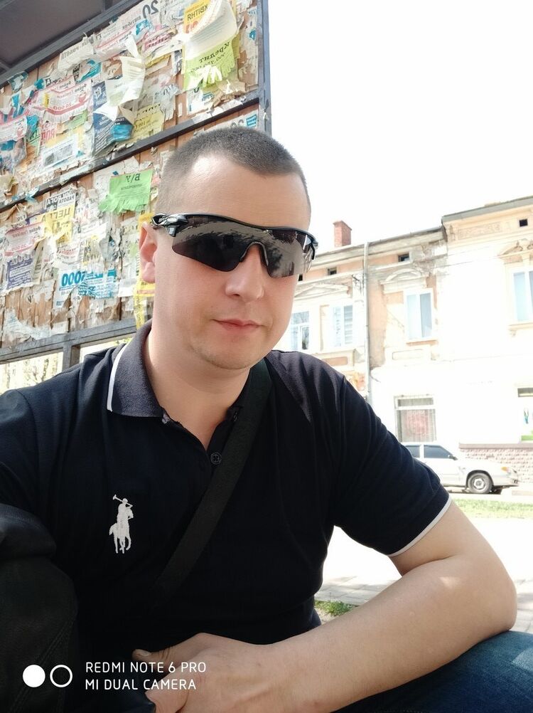  15945183  Zhenya, 44 ,    