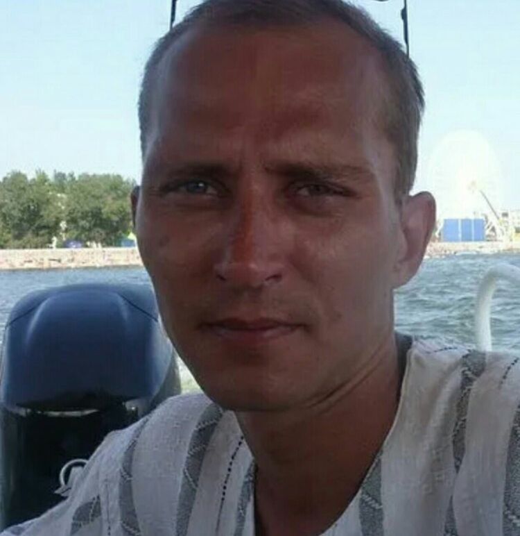  ,   Alex, 44 ,   ,   , c 