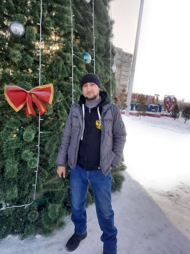  35305593  Kirill, 44 ,    