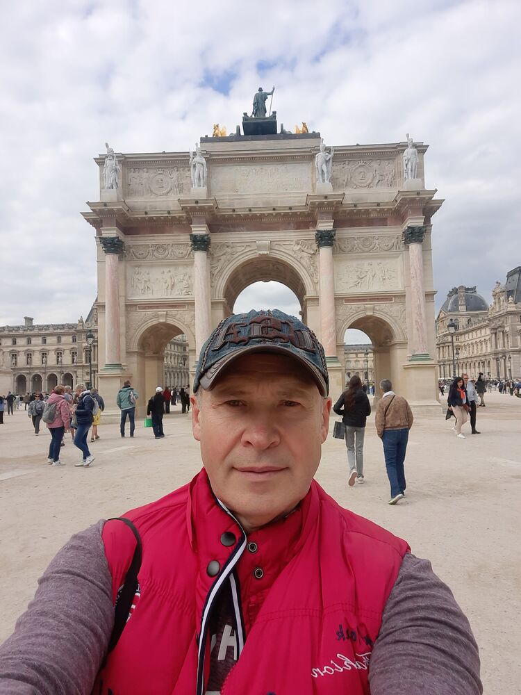  53971163  Ruslan, 54 ,    