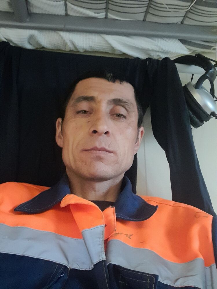  28058183  , 47 ,    