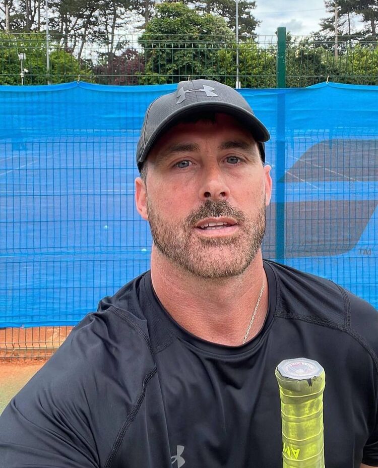  ,   Makar, 37 ,     , c , 