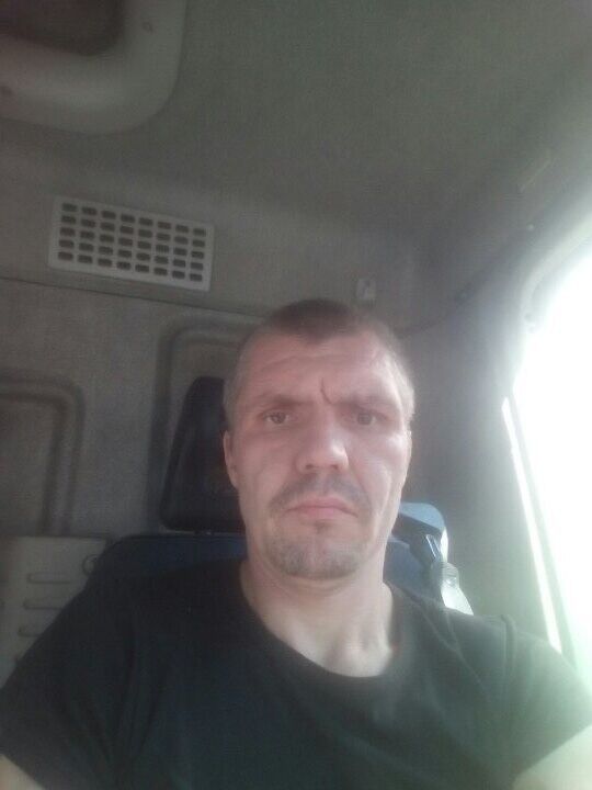  10468403  , 49 ,    