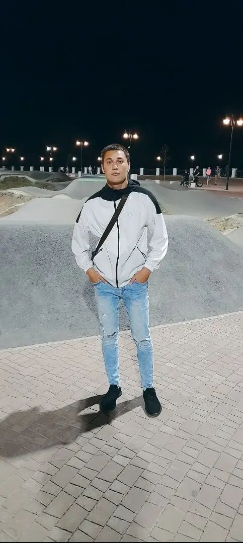  43961283  , 25 ,    