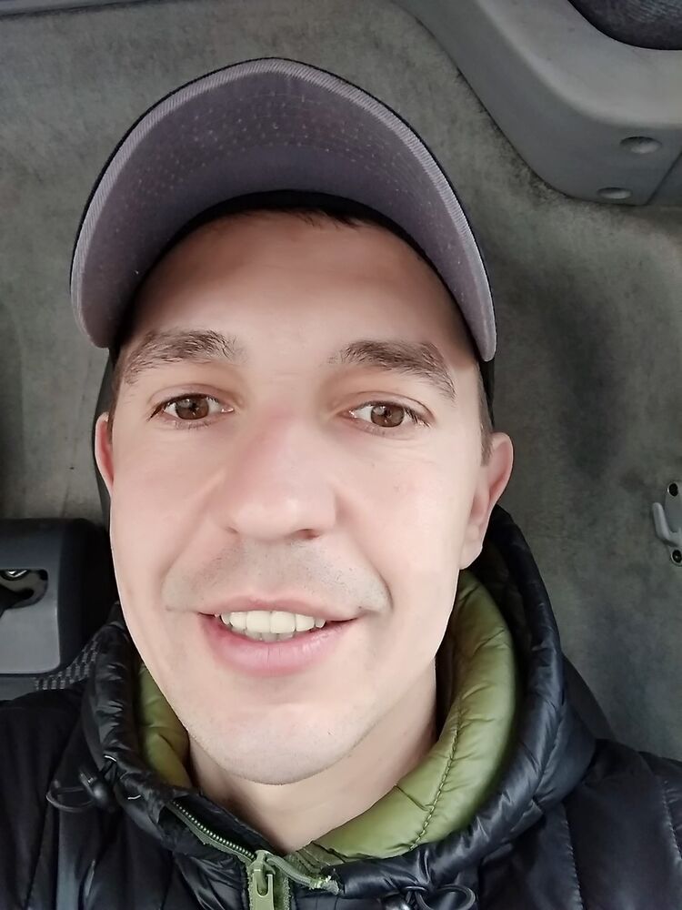  ,   Vova, 38 ,   
