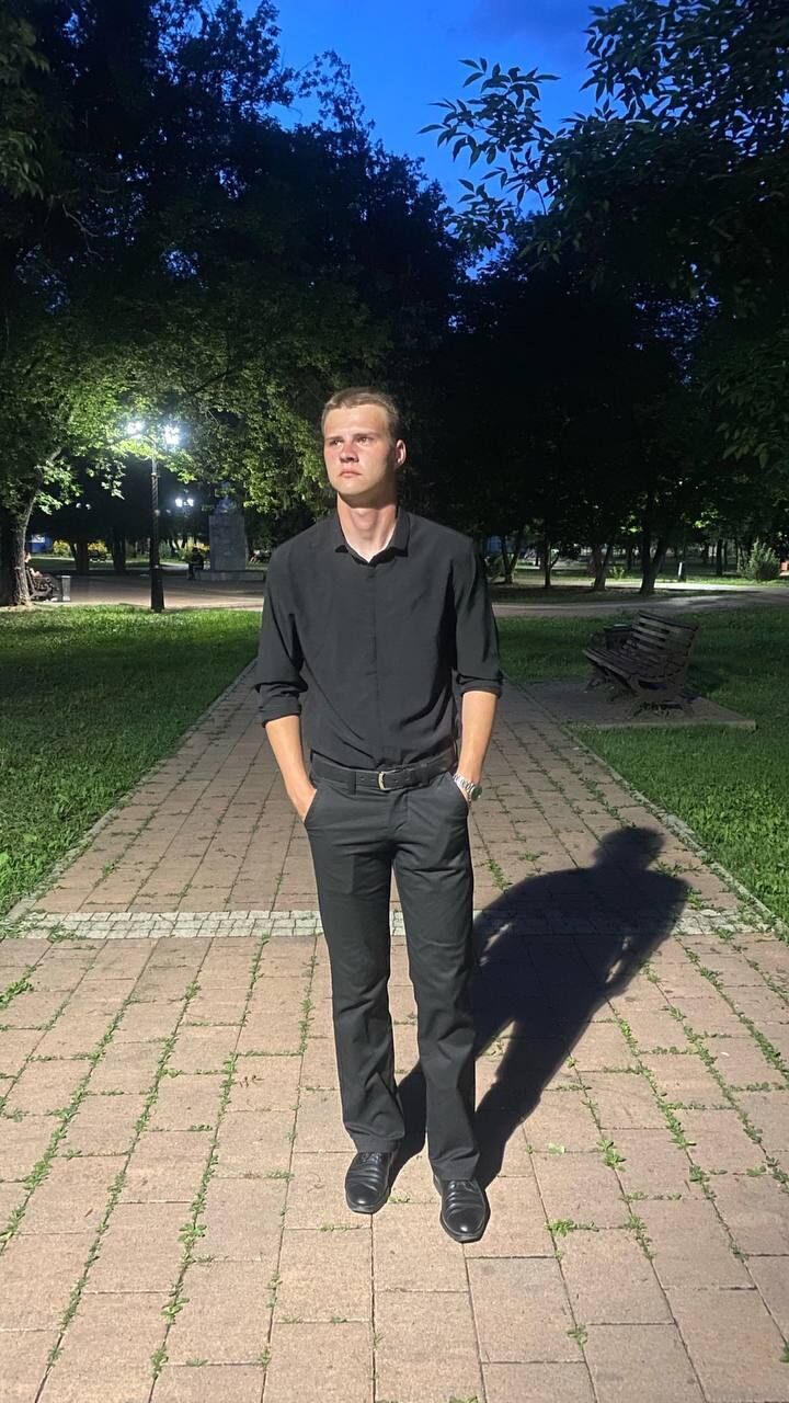  45951743  Rostislav, 21 ,    