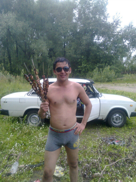  ,   Isfandiyor, 39 ,   