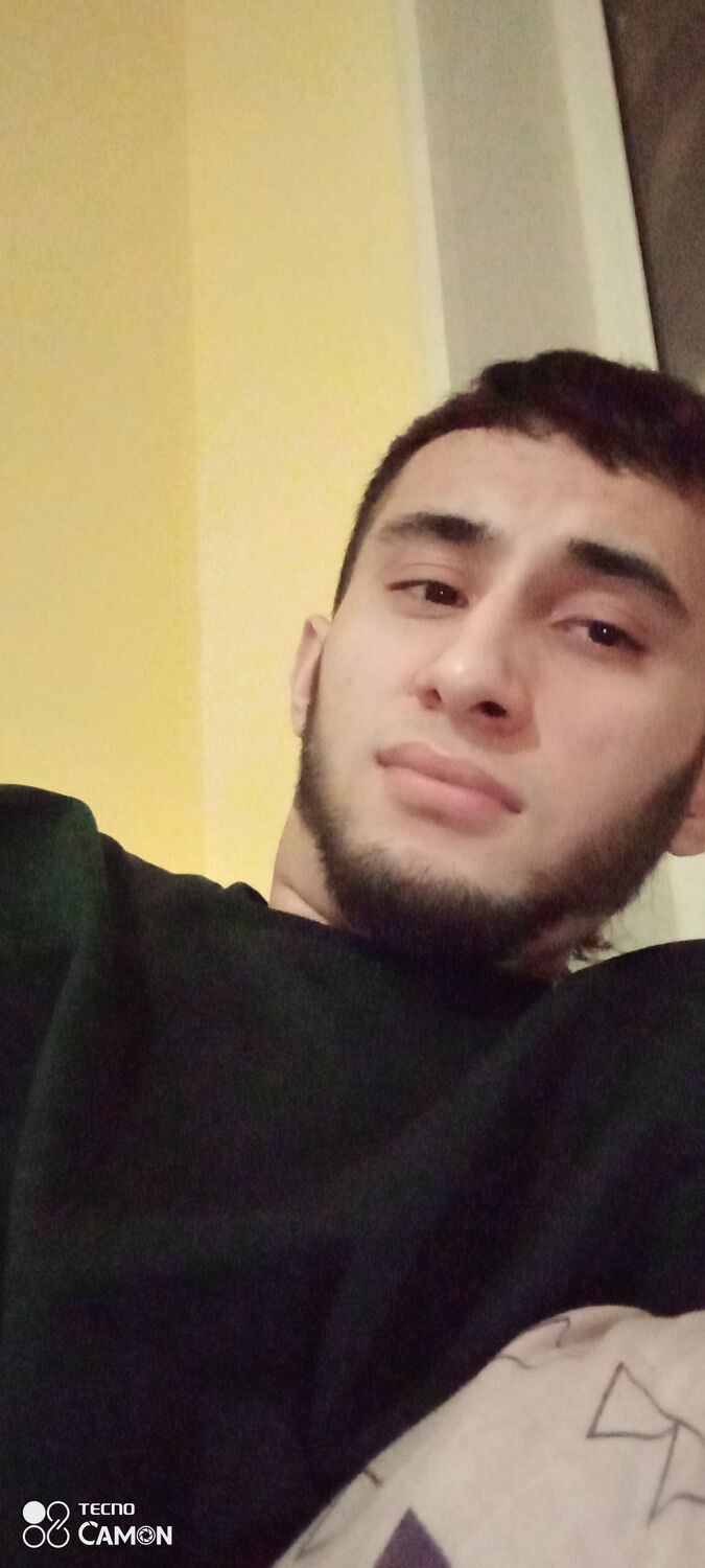  33998143  Farrukh, 25 ,    