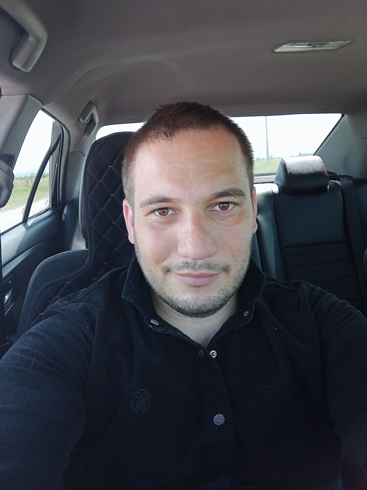  ,   Tamik, 31 ,   