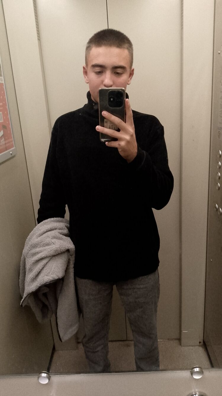  46858603  , 21 ,    