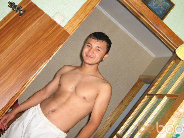  1196053  Oskar, 34 ,    