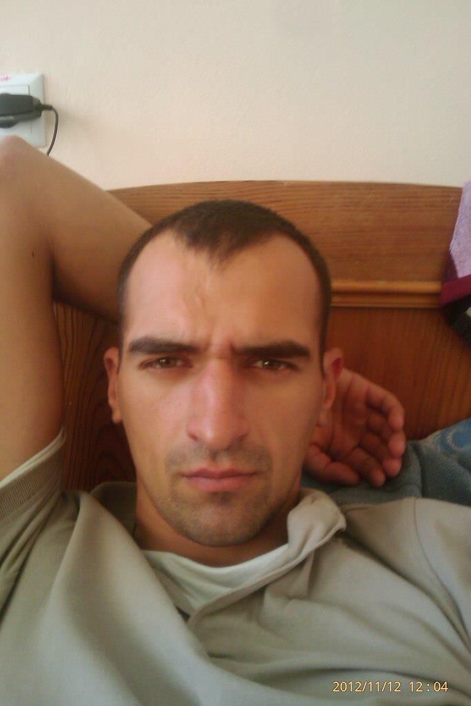  47042183  Tadek, 38 ,    