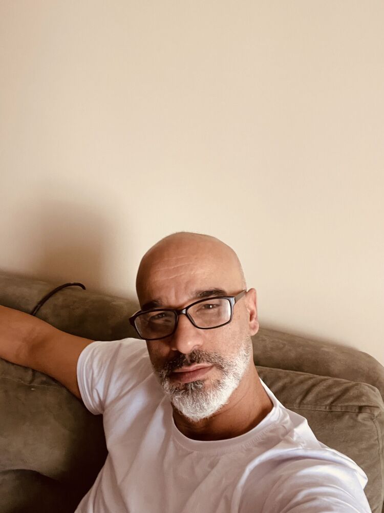 48157573  Rudi, 44 ,    
