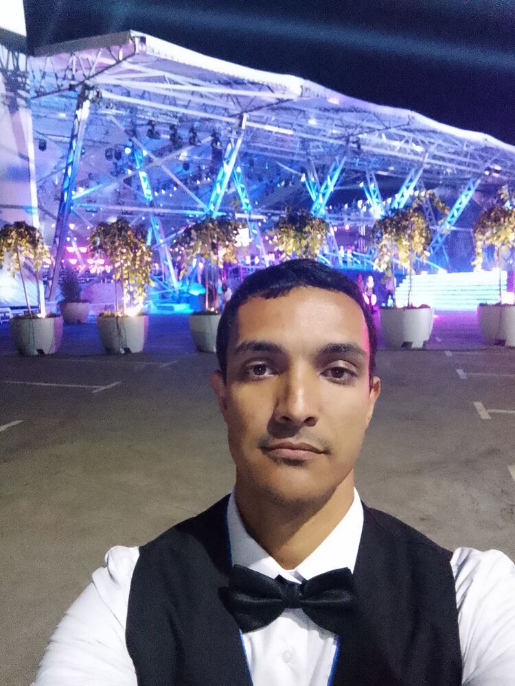  53373303  Dayanch, 30 ,    