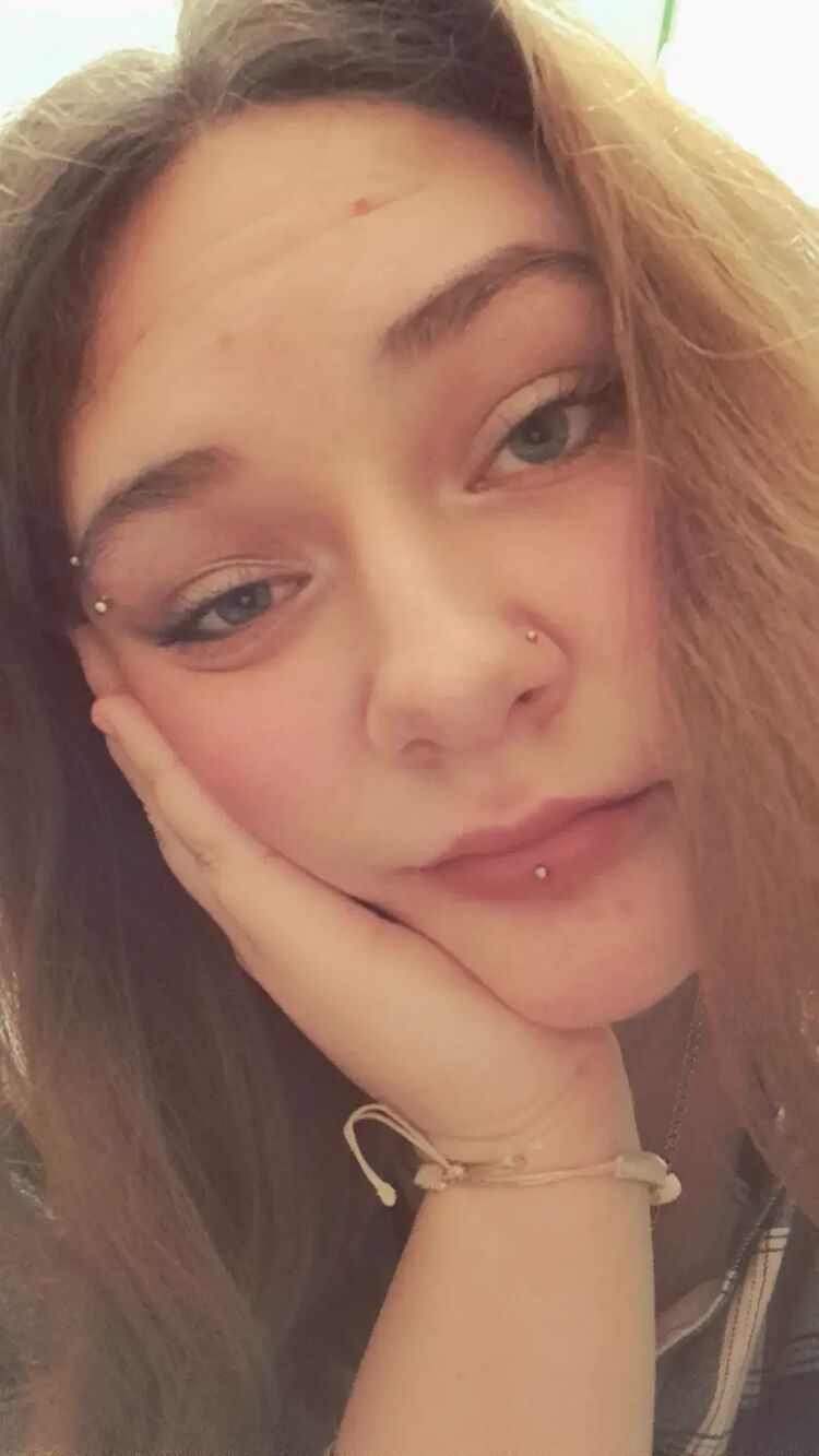  49557703  , 19 ,    
