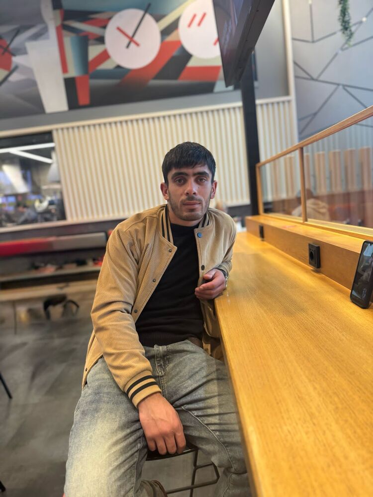  ,   Edgar, 26 ,   ,   