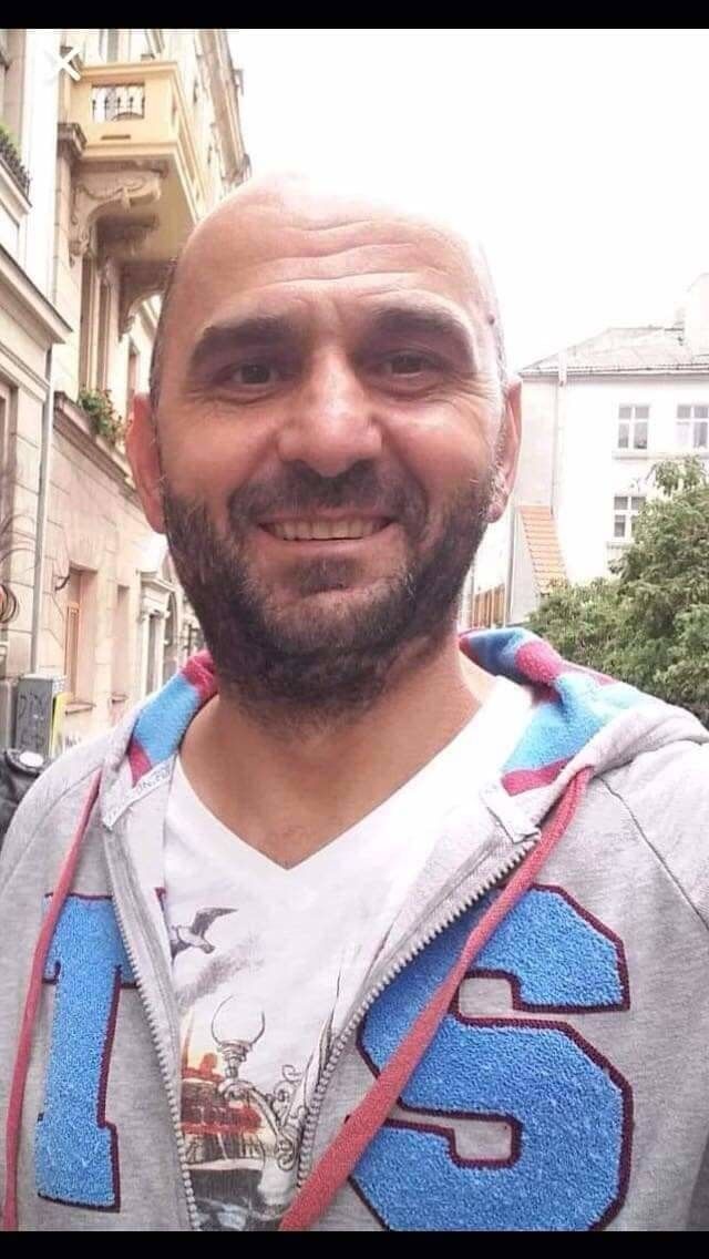  17976393  Murat, 52 ,    