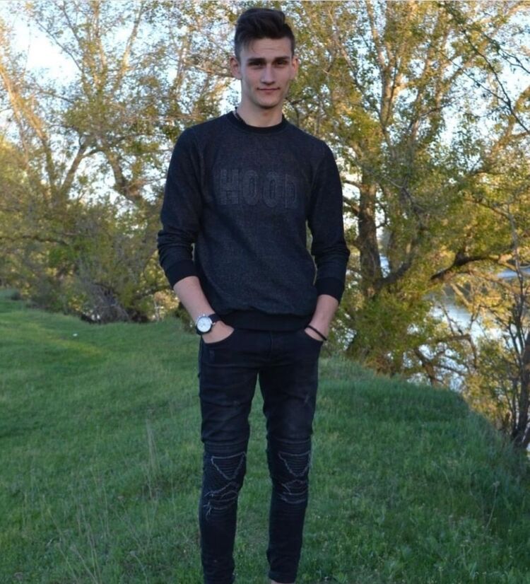  ,   Sergiu, 26 ,   ,   , c 