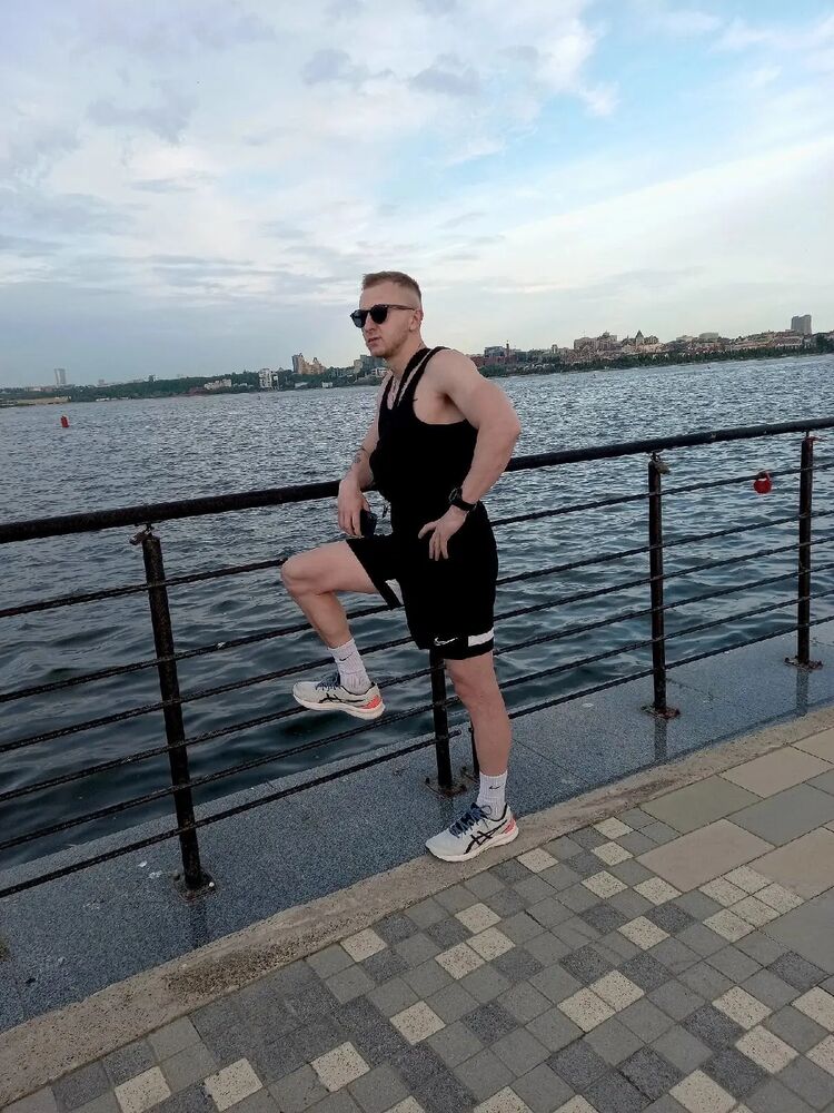  ,   Artem, 27 ,   ,   