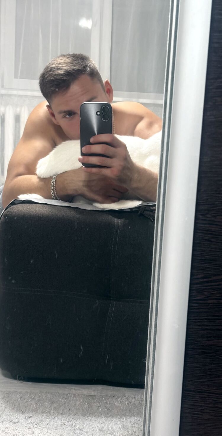  54755833  Kiko, 24 ,    