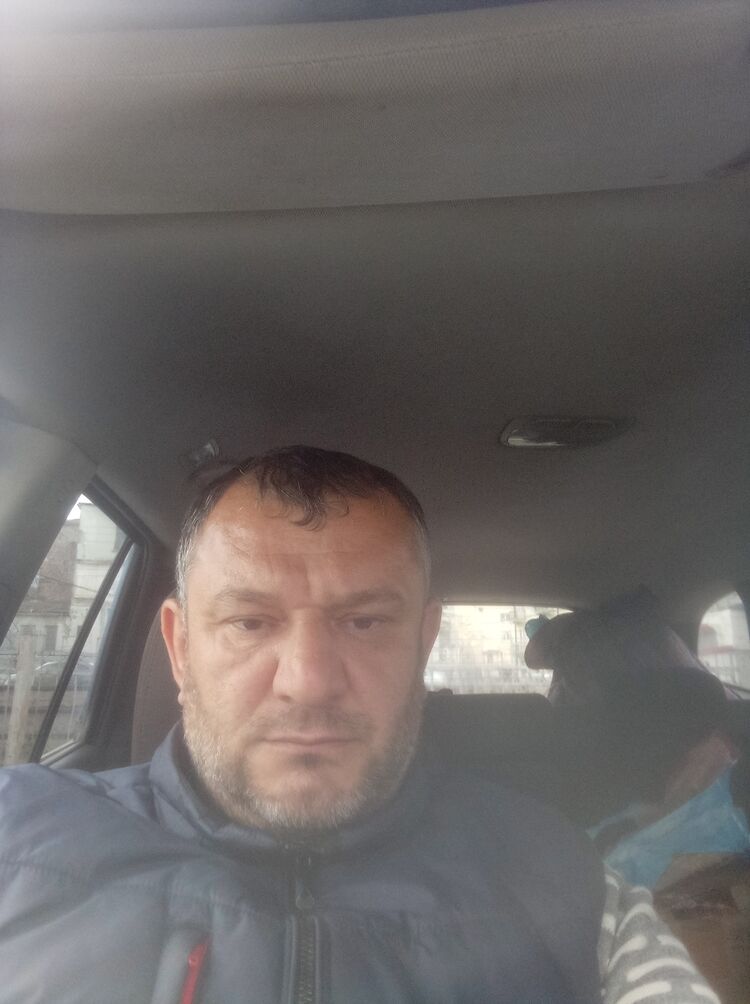  51820533  , 49 ,    