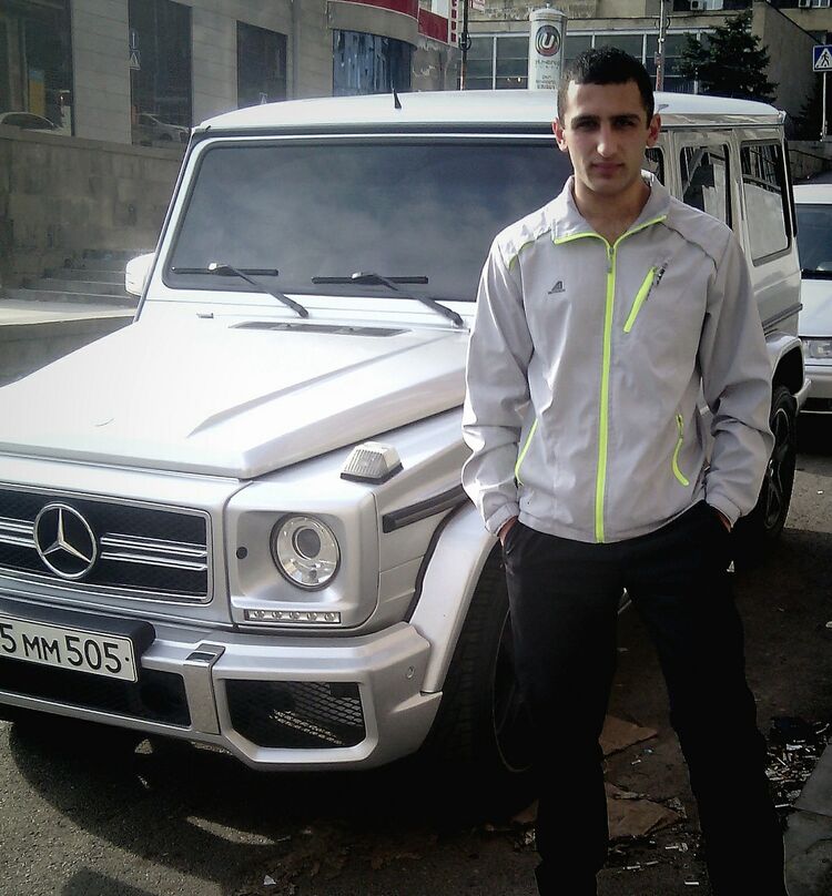  4486813  Artur, 35 ,    