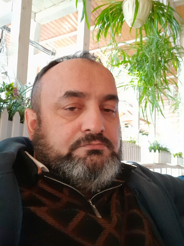  43878103  Namiq, 48 ,    