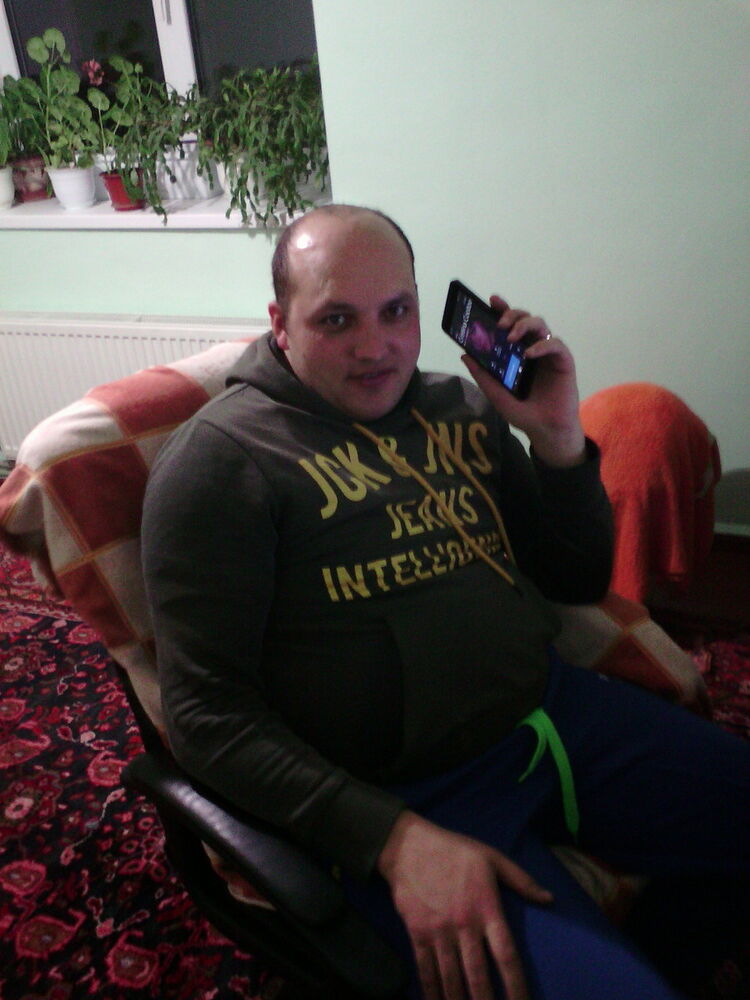  ,   Vasile, 42 ,     , c 