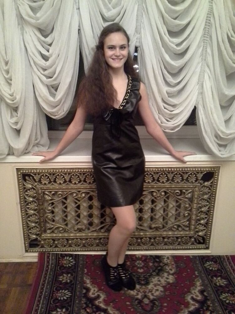  7434973  Pavlina, 27 ,     