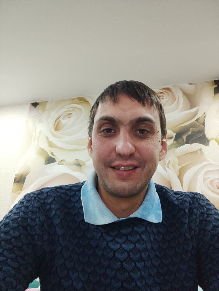  ,   Denis, 37 ,   ,   
