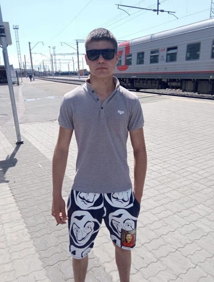  45375113  Ruslan, 22 ,    