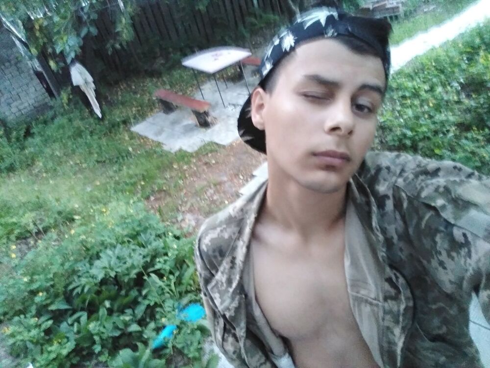  ,   Daniel, 26 ,   