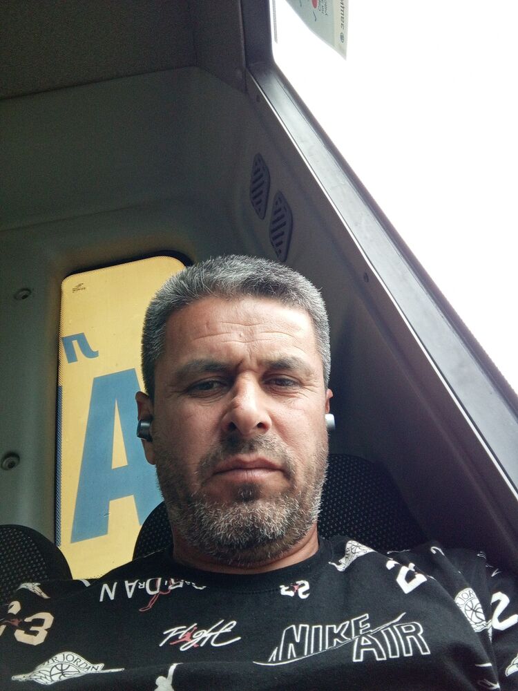  52661893  Vidadi, 48 ,    