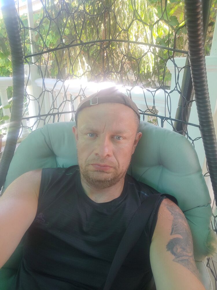  53015833  Maxim, 43 ,    