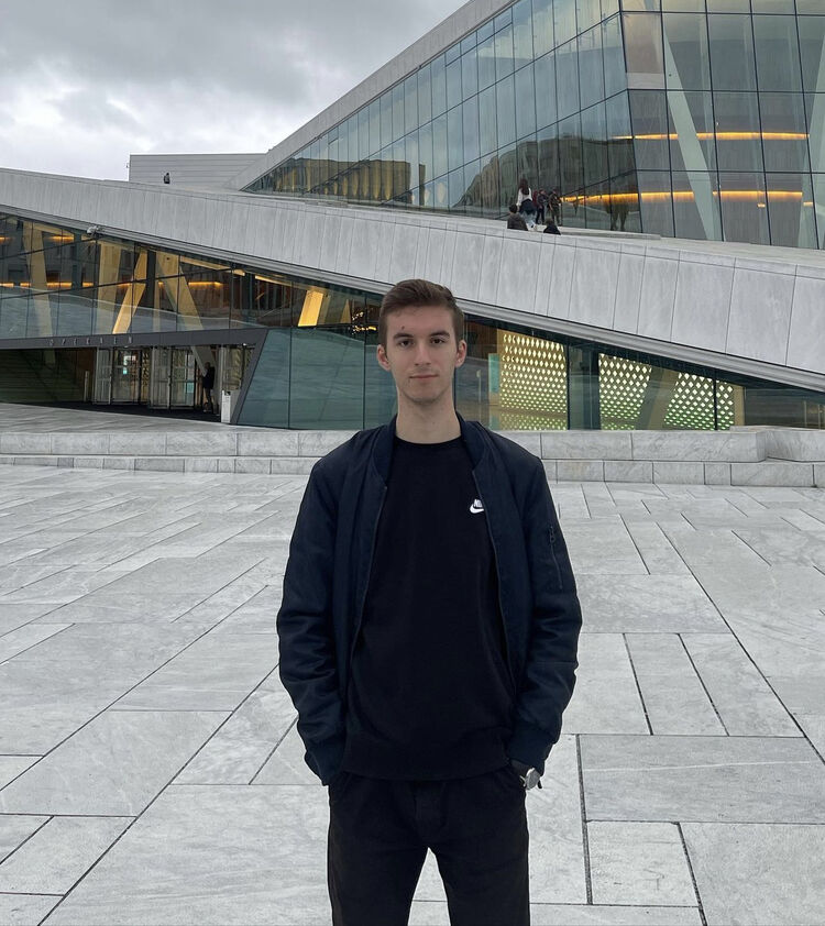  ,   Stefan, 23 ,   ,   