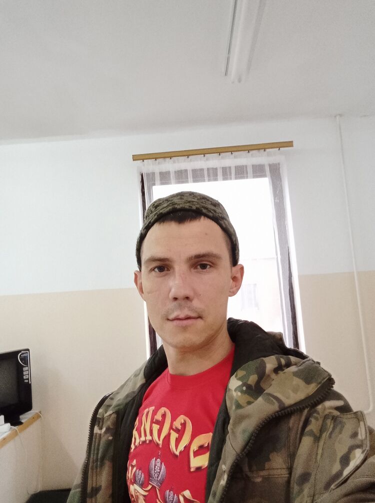  31767993  , 34 ,    