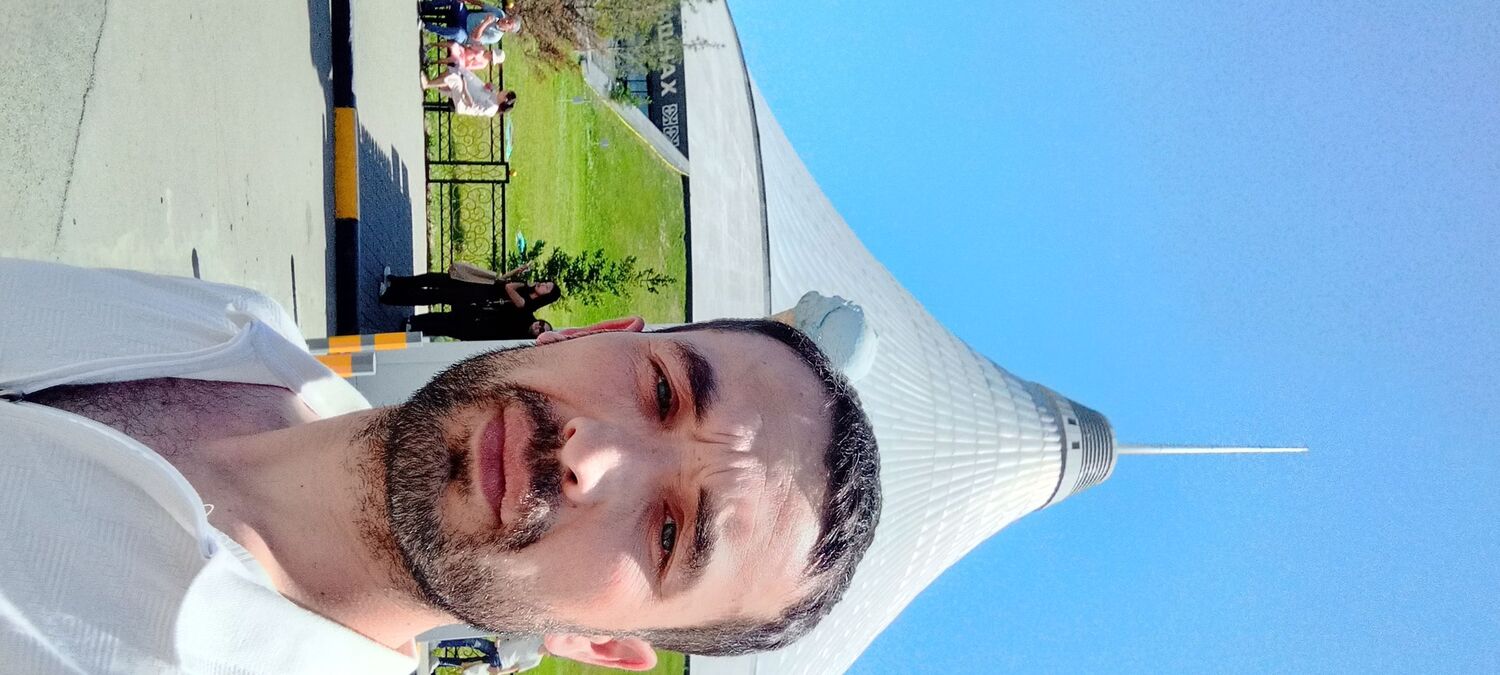  35271143  Husniddin, 32 ,    