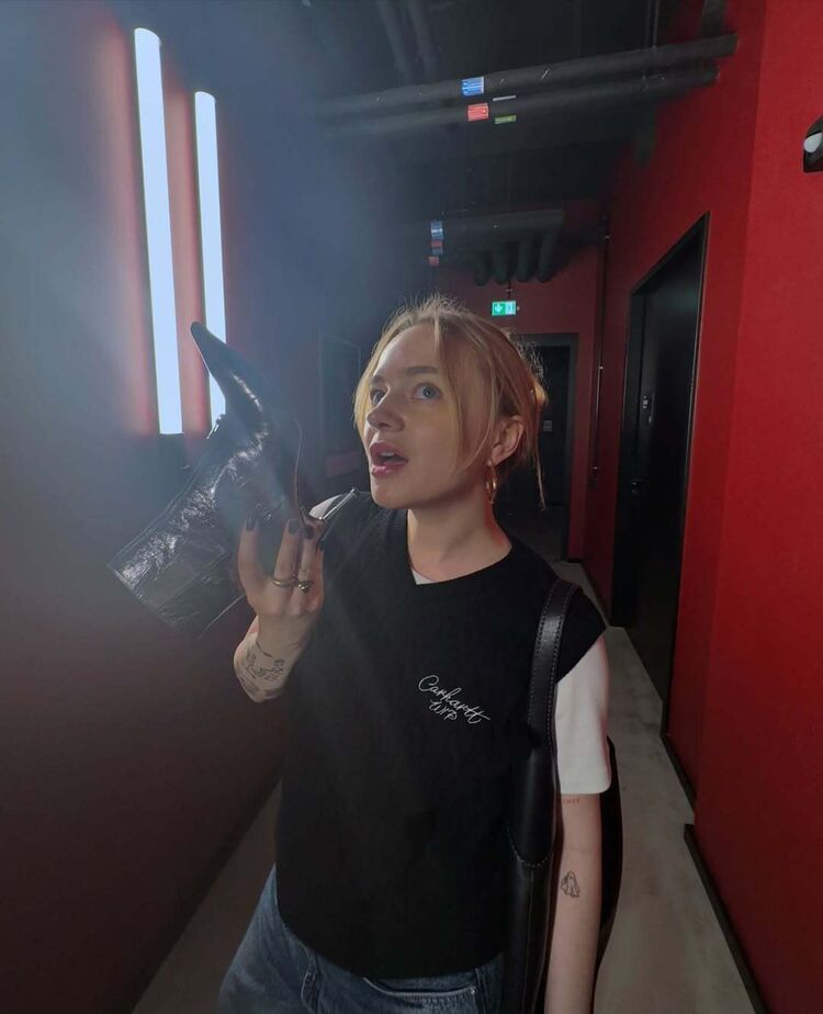  50886223  , 32 ,    -