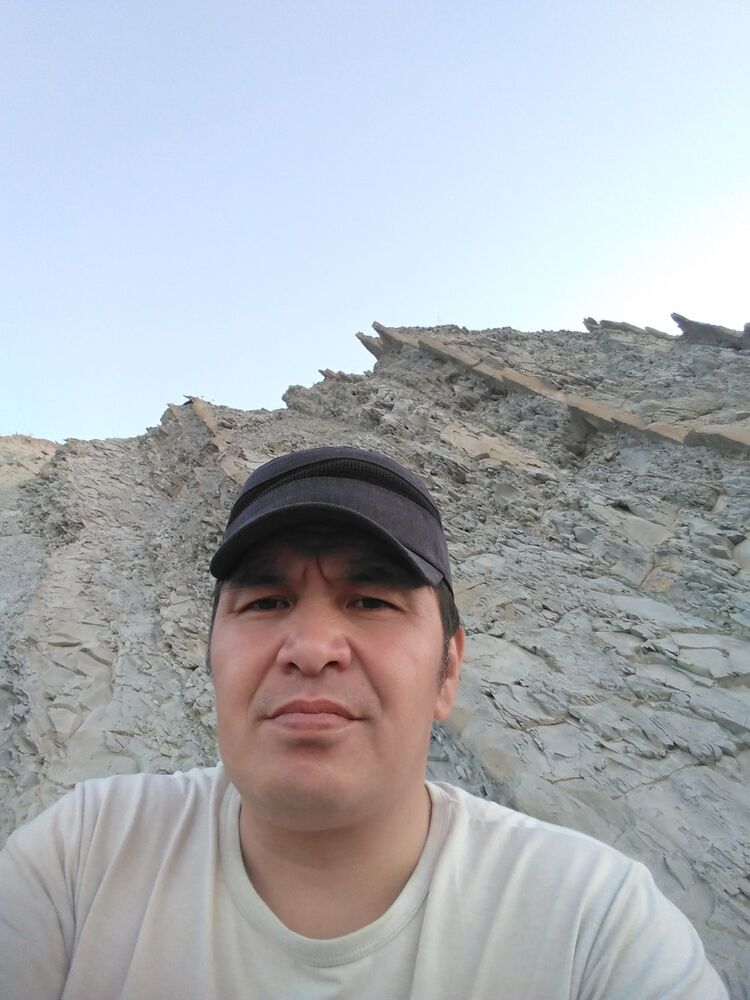  13403413  Sobir, 44 ,    