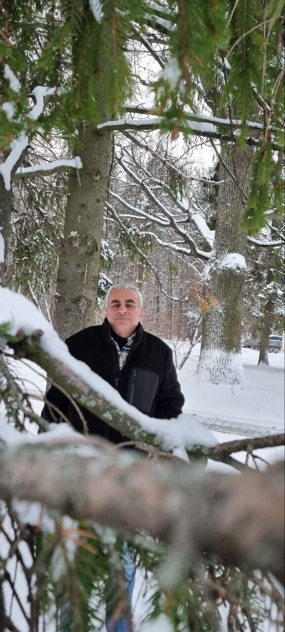  43561243  Selman, 55 ,    