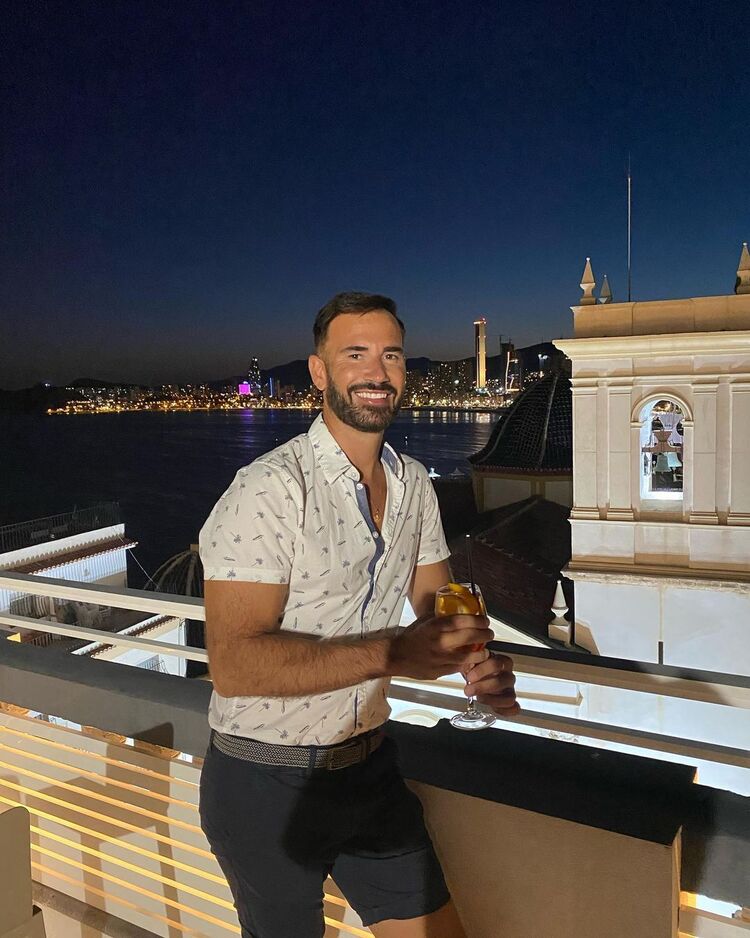  40591243  , 39 ,    -