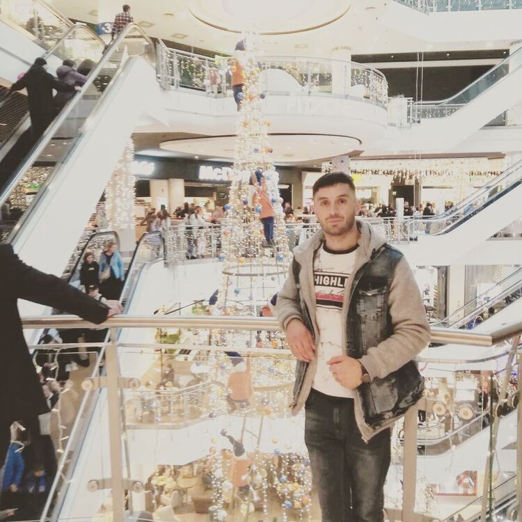  31093593  Hovhannes, 29 ,    