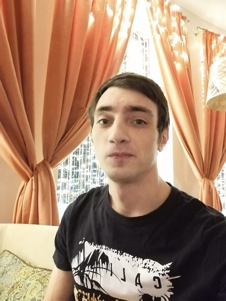  37533353  Vladimir, 32 ,    