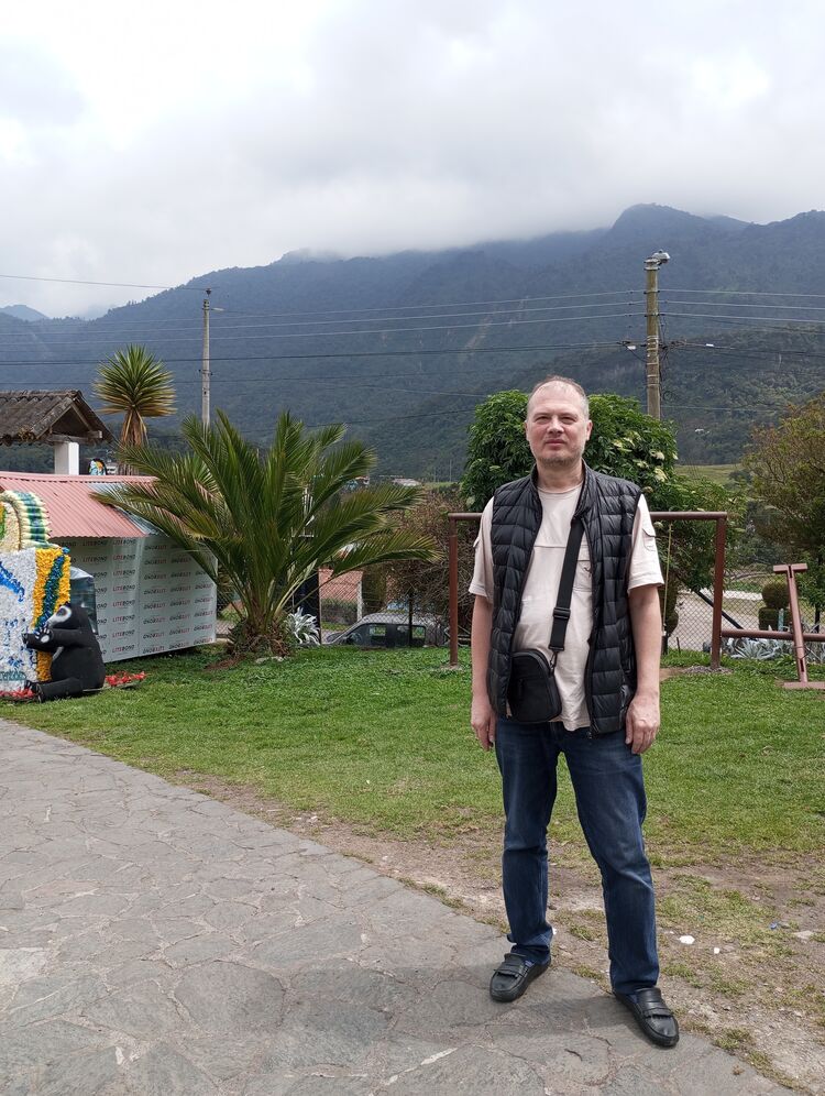  42223523  Sergey, 45 ,    
