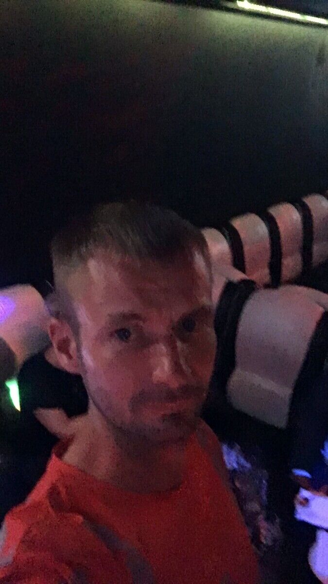  21795183  , 42 ,    