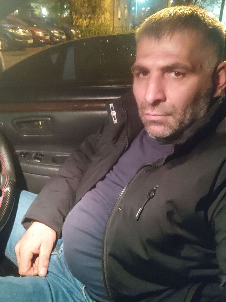  30510813  Zubair, 47 ,    